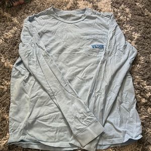 Baby blue vineyard vines longsleeve, has a graphic on back